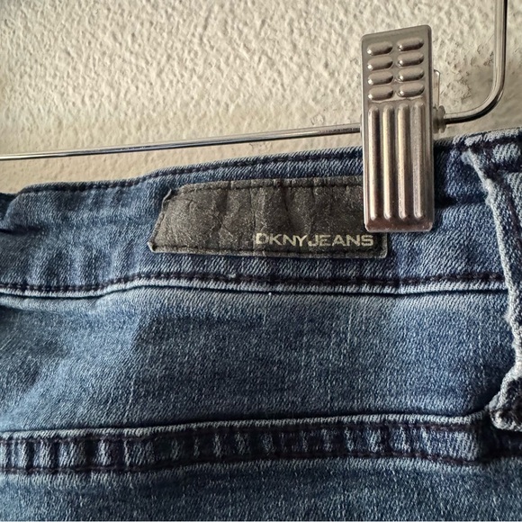 DKNY Jeans Women's Blue Denim Bermuda Cuffed Shorts Everyday Summer Style Size 4 - Picture 9 of 12